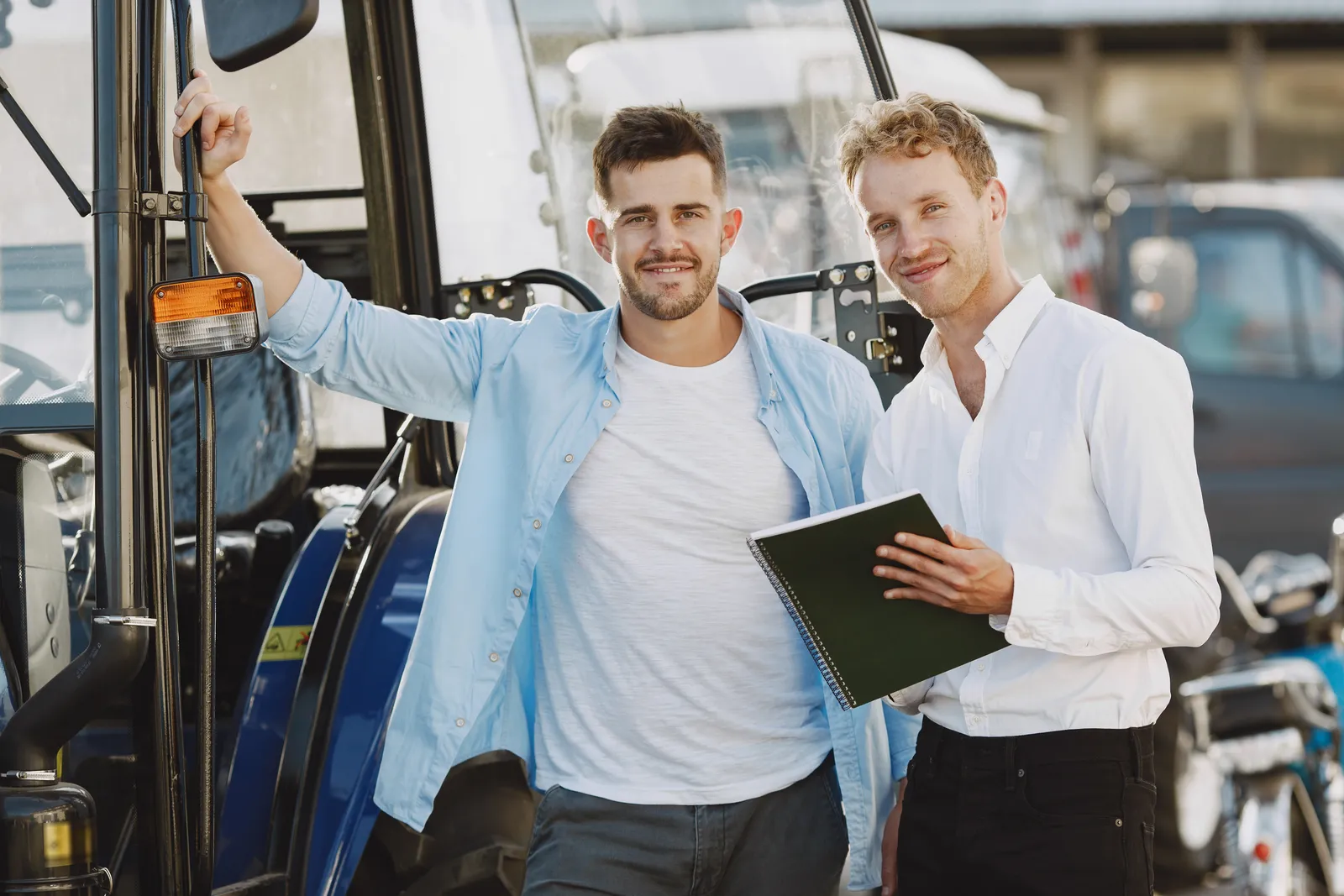 Beratungsgespräch im Transportbetrieb